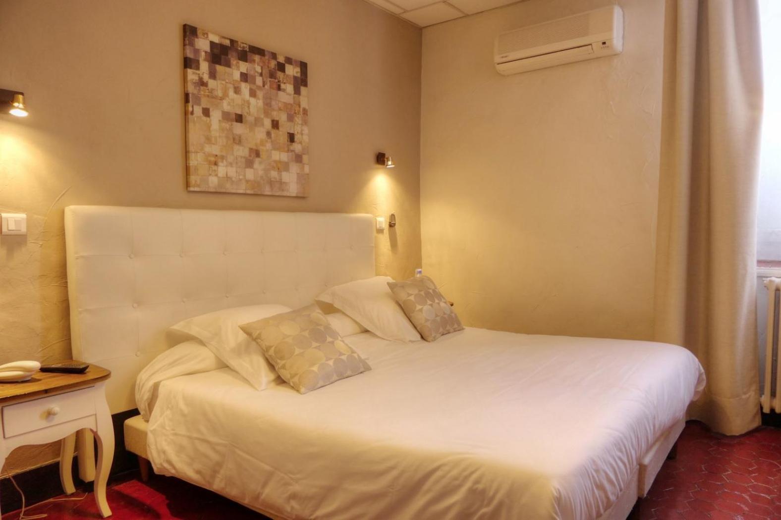 Logis Hotel Restaurant De Provence Οράνζ Εξωτερικό φωτογραφία